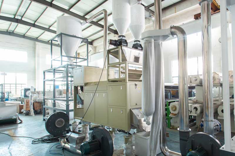 PET flakes color and material sorter