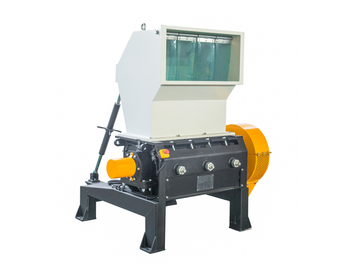 It is suitable for crushing different materials in plastic industry.